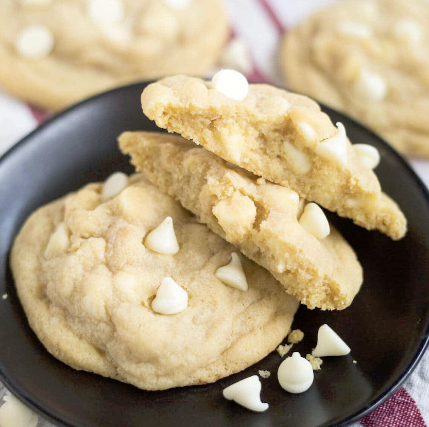 White Chocolate Macadamia Cookie